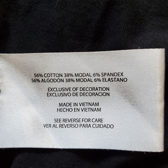 Banana Republic V Neck Cuffed Sleeve Tee.  Size Medium - Picture 7 of 7